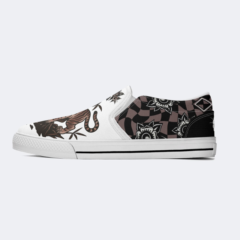 Retro Roaring Tiger Print Slip On Shoes_02