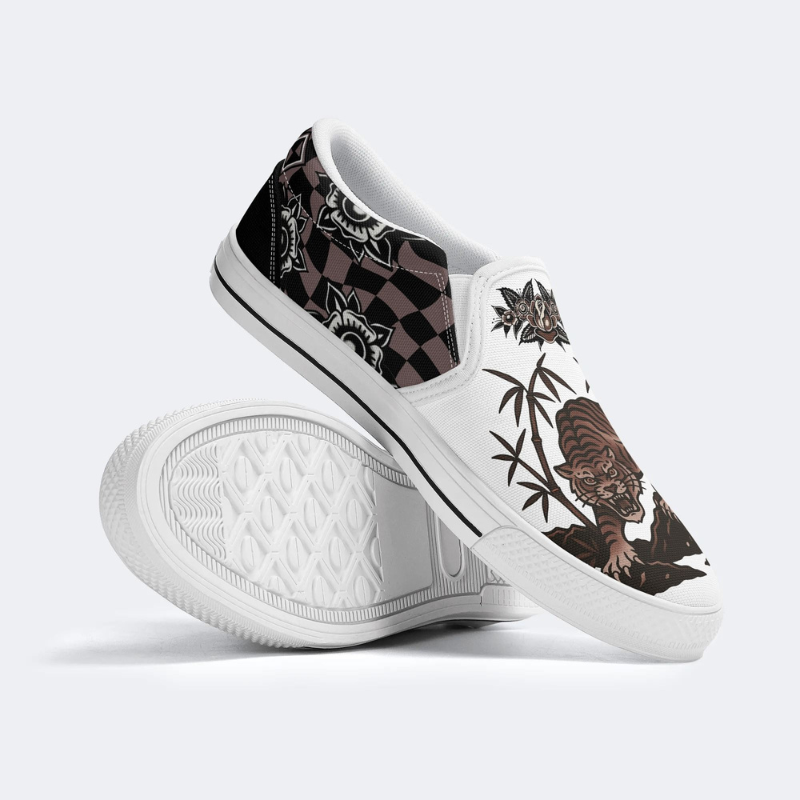 Retro Roaring Tiger Print Slip On Shoes_04