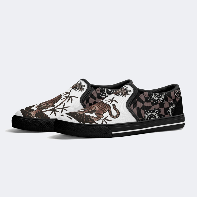Retro Roaring Tiger Print Slip On Shoes_06