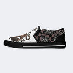 Retro Roaring Tiger Print Slip On Shoes_07