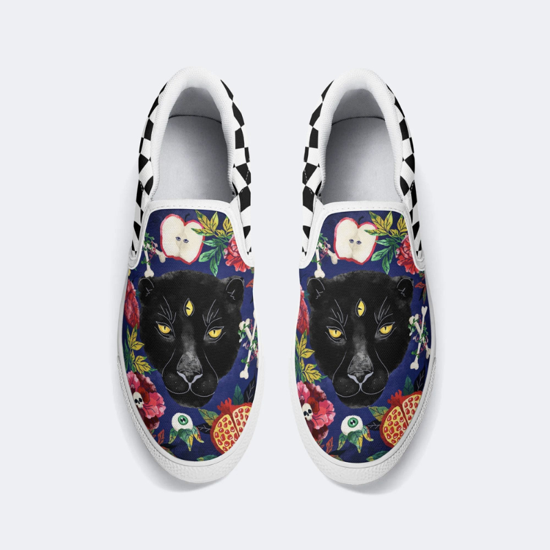 Three-Eyed Black Panther Print Slip On Shoes