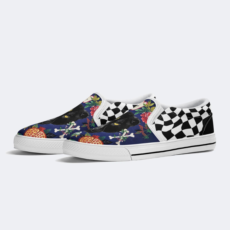 Three-Eyed Black Panther Print Slip On Shoes