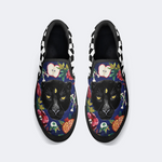 Three-Eyed Black Panther Print Slip On Shoes
