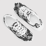 Klobige Sneakers mit Totenkopf-Print 