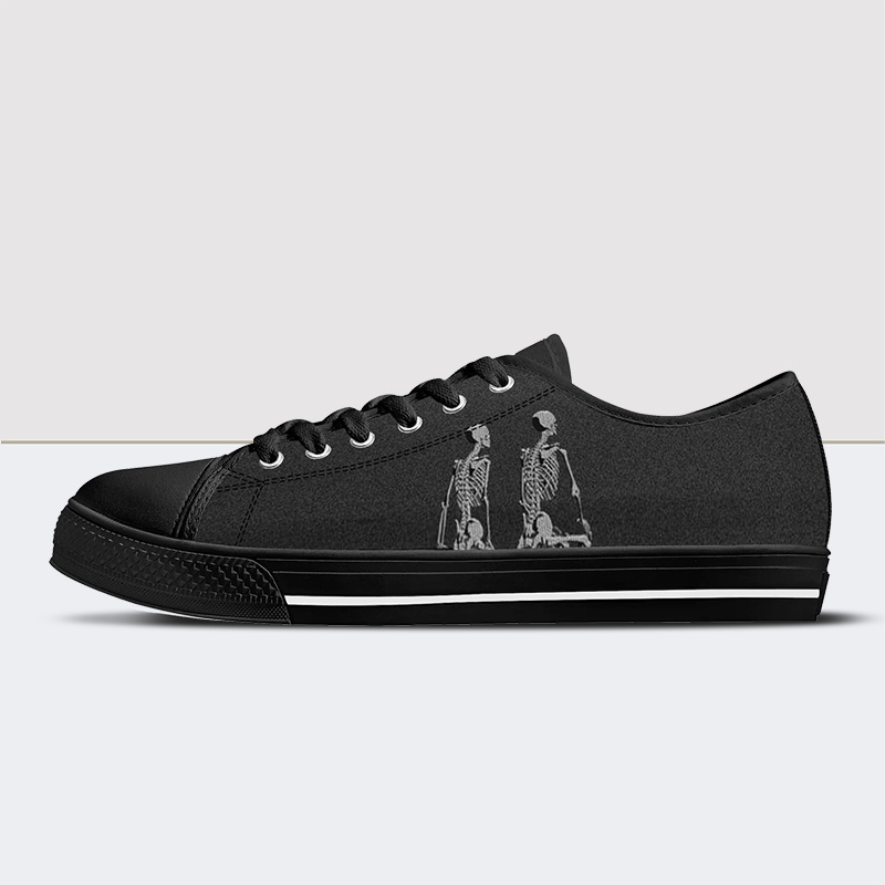 It’ll Pass Skull Low Top Canvas Shoes