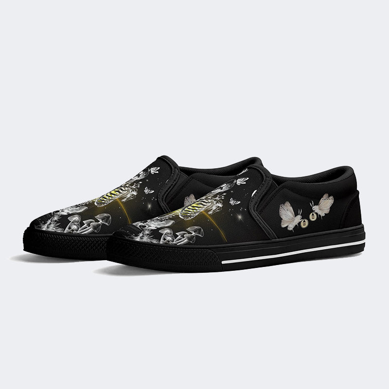 Skull And Butterfly Pattern Print - Slip On Shoes