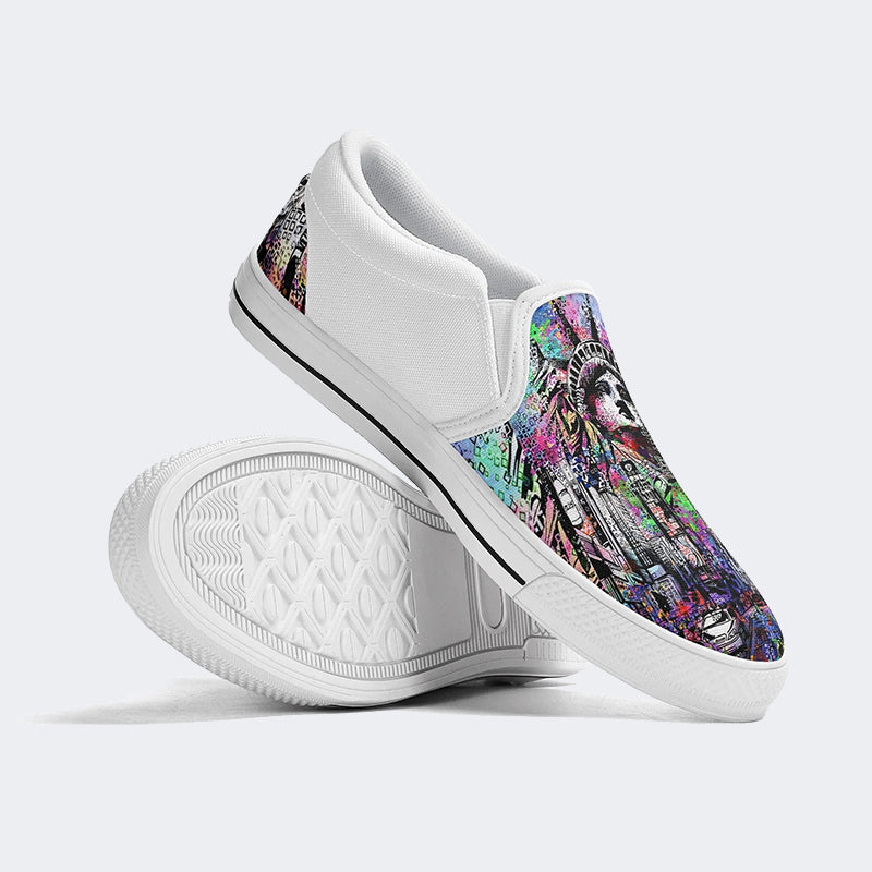 Unisex Statue of Liberty Graffiti Art Print - Slip On Shoes