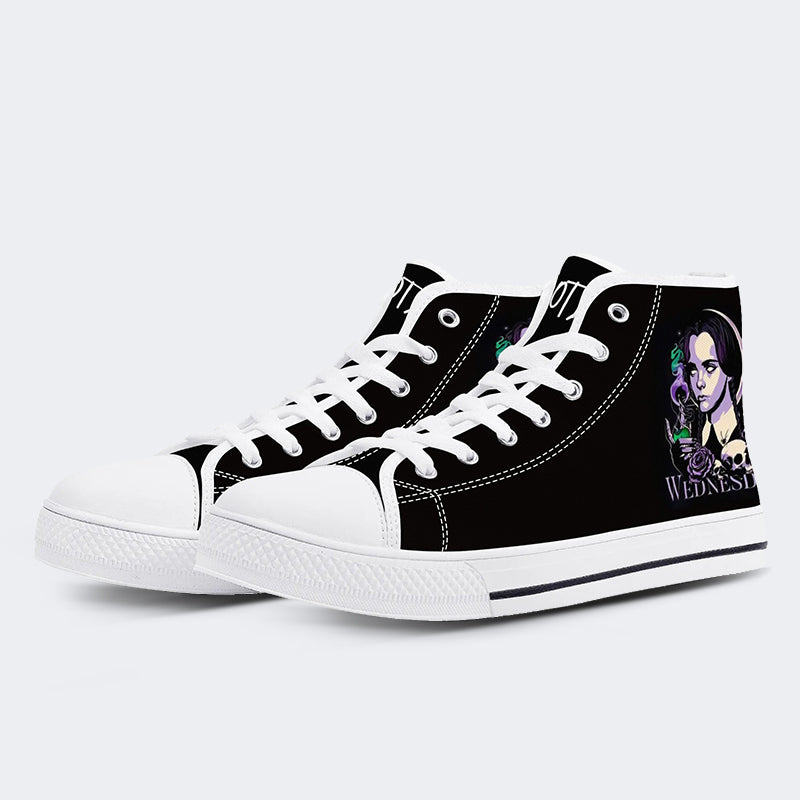 Wandinha Purple Serien und Filme - High Top Canvas