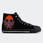 Surreale Todesmotte&amp;Totenkopf - High Top Canvas