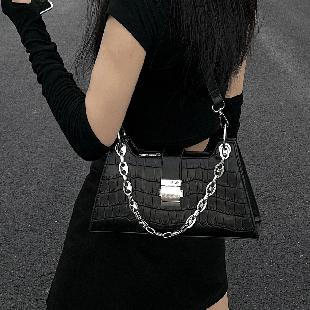 Crocodile Pattern Solid Color Shoulder Bag