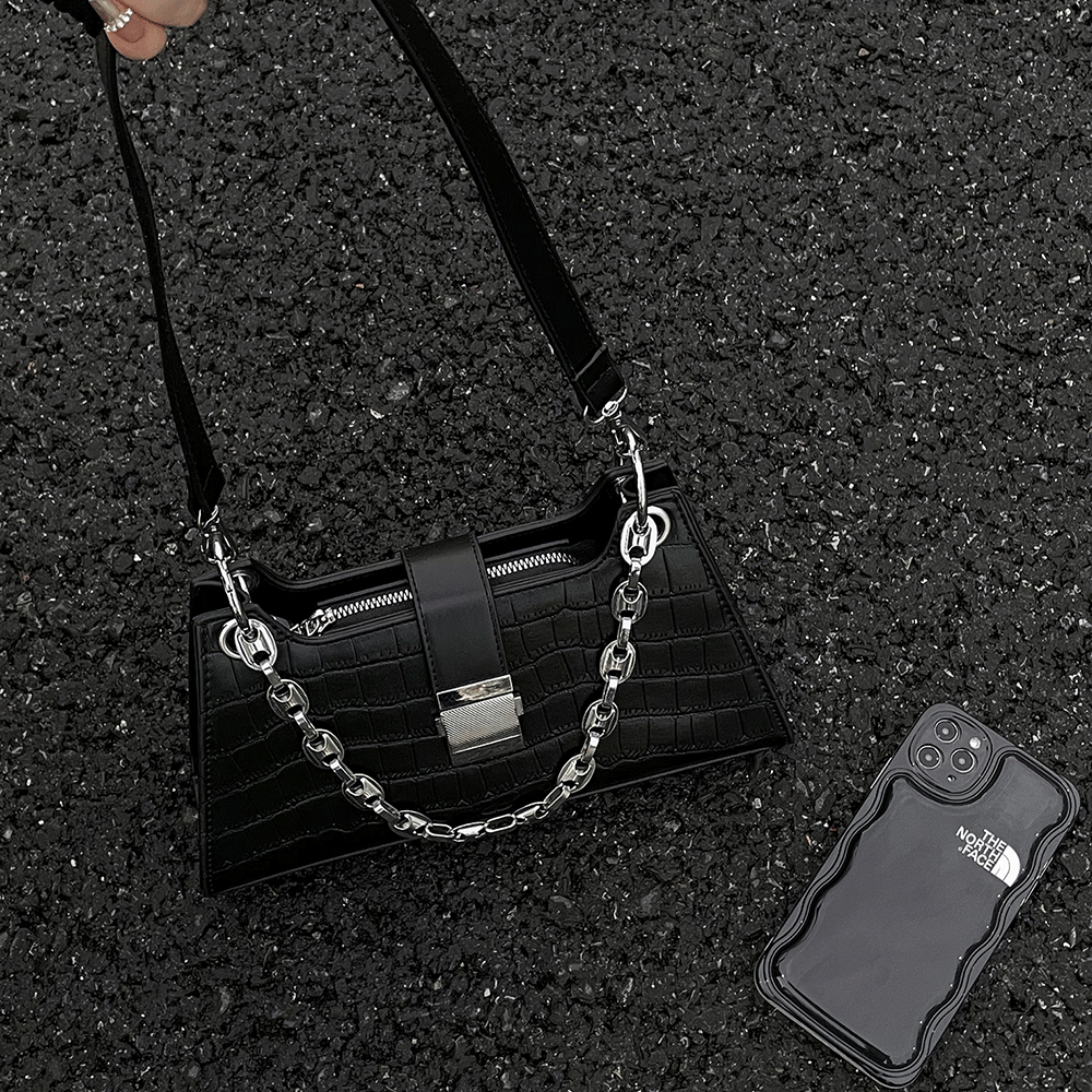 Crocodile Pattern Solid Color Shoulder Bag