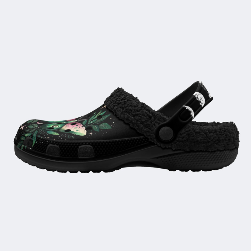 Fashionable Death Moth And Leaves Print Slippers/Sandals_01