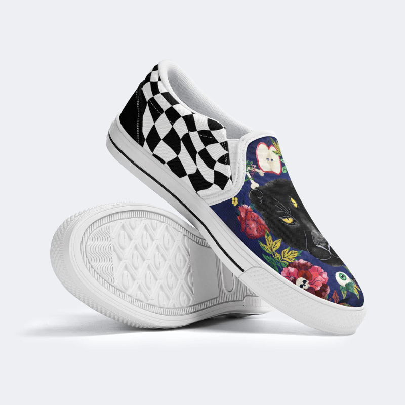 Three-Eyed Black Panther Print Slip On Shoes