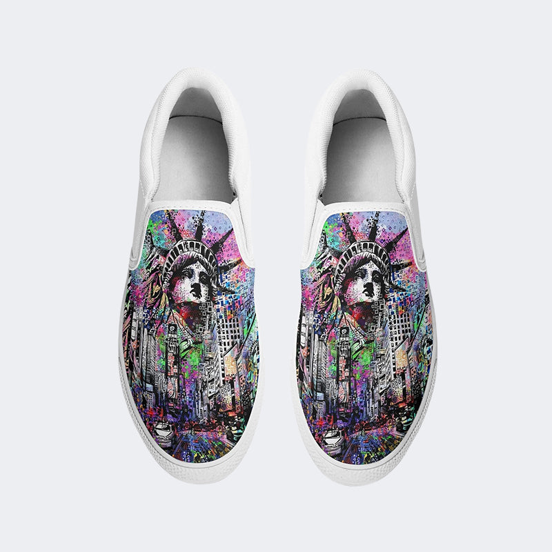 Unisex Statue of Liberty Graffiti Art Print - Slip On Shoes