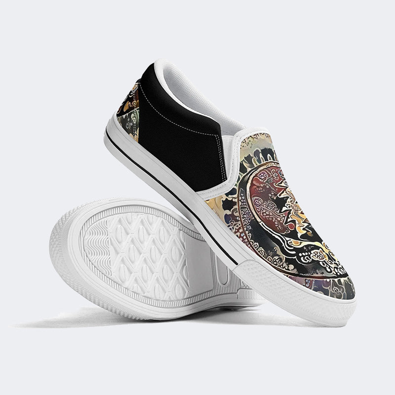 Unisex Retro Skull Graphic Print - Slip On Shoes