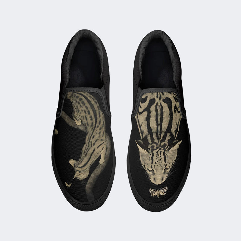 Retro Illustration Wind Leopard And Butterfly Pattern Print - Slip On Shoes