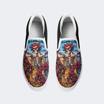 Unisex Batik-Schuhe mit Totenkopf-Grafikdruck - Schlupfschuhe 