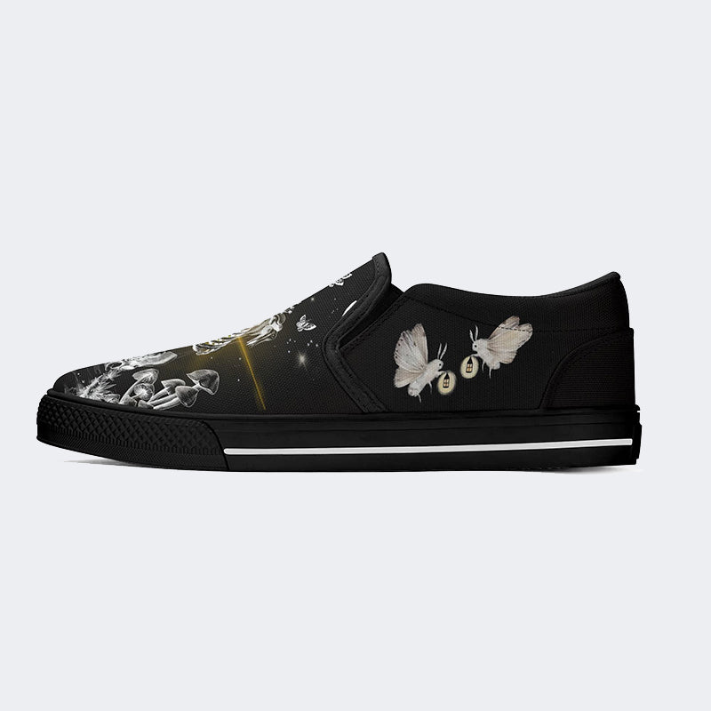 Skull And Butterfly Pattern Print - Slip On Shoes